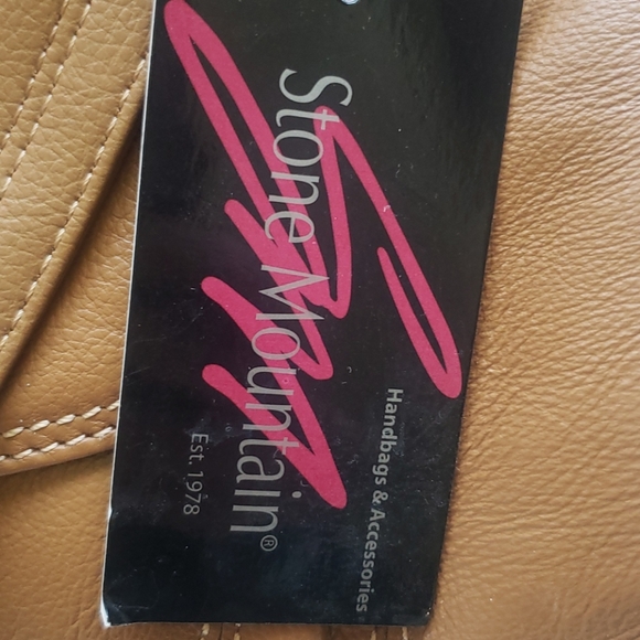 Stone Mountain Shoulder Bag - Picture 6 of 7